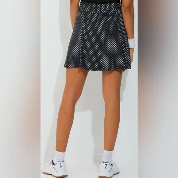NWOT dona jo women’s ultimate skirt/skort,black polka dot color,size 3 XL